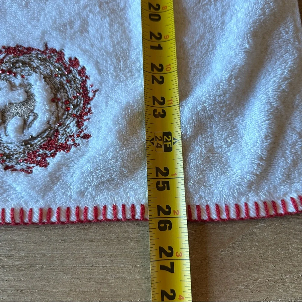 Christmas Holiday Hand Towels Embroidered Set of 2